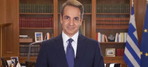 mitsotakis-churchgoing - TA NEA - TA NEA