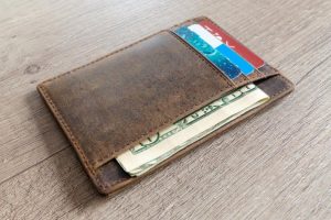 Wallet-lost-53-years-ago-in-Antarctica-returned-to-owner - TA NEA - TA NEA
