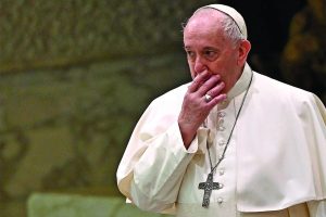 pope-letter-bullets-01 - TA NEA - TA NEA