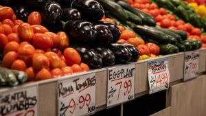 fruit prices - TA NEA - TA NEA