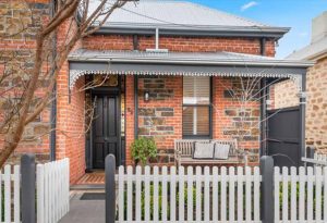 House prices drop - TA NEA - TA NEA