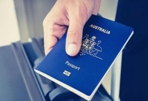 PM insists Optus should pay for passport replacements - TA NEA - TA NEA