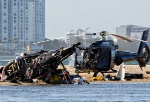 1 Two Britons and Sydney woman killed in Sea World helicopter collision - TA NEA - TA NEA