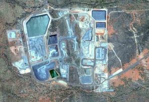 Desperate search for two miners trapped in collapsed Queensland mine continues - TA NEA - TA NEA