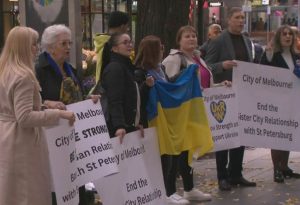 Melbourne City Council cuts ties with Russian city after Ukrainians protest in Melbourne CBD - TA NEA - TA NEA