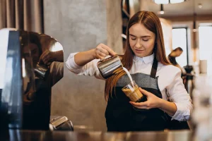 barista-latte-coffee - TA NEA - TA NEA