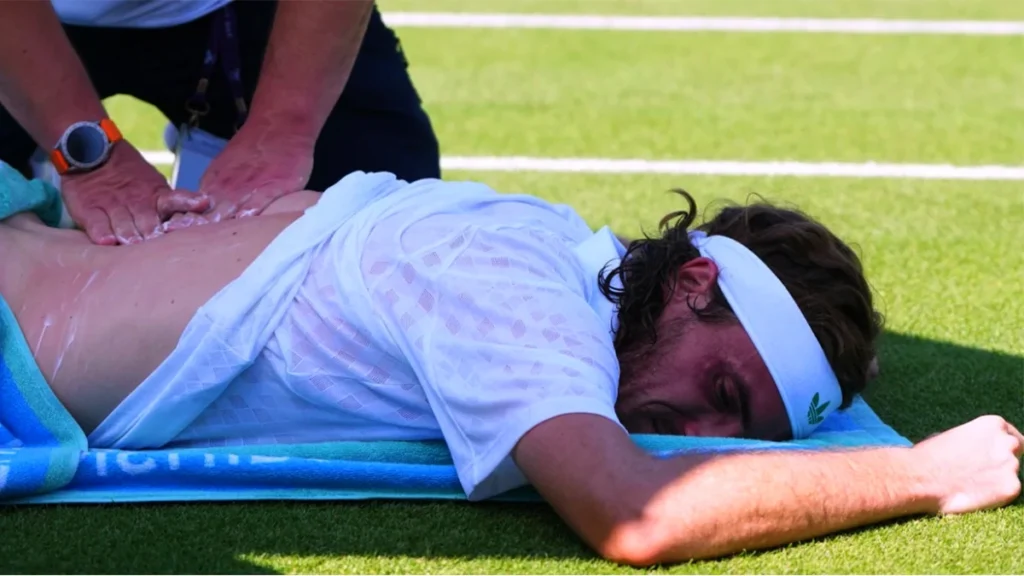 stefanos-tsitsipas-injury - TA NEA