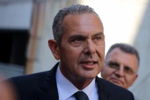 kammenos - TA NEA - TA NEA