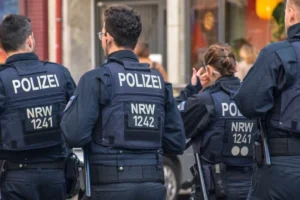 POLIZEI - TA NEA - TA NEA