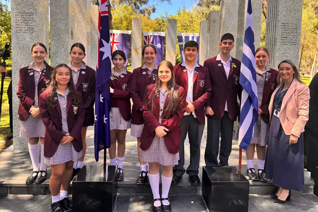 Oakleigh-Grammar-students-commemorate-OXI-Day-2-copy - TA NEA