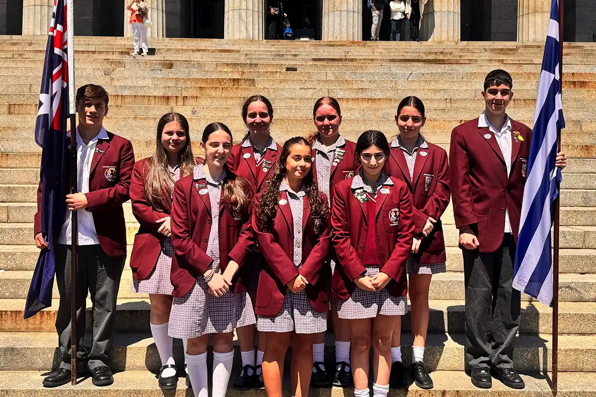 Oakleigh Grammar students commemorate OXI Day copy - TA NEA Oakleigh Grammar students commemorate OXI Day