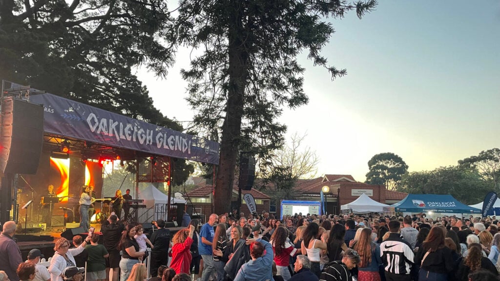 crowddanceOakleighGl_88493-1024x576-1 - TA NEA