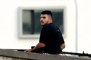 AKRAM - TA NEA - TA NEA