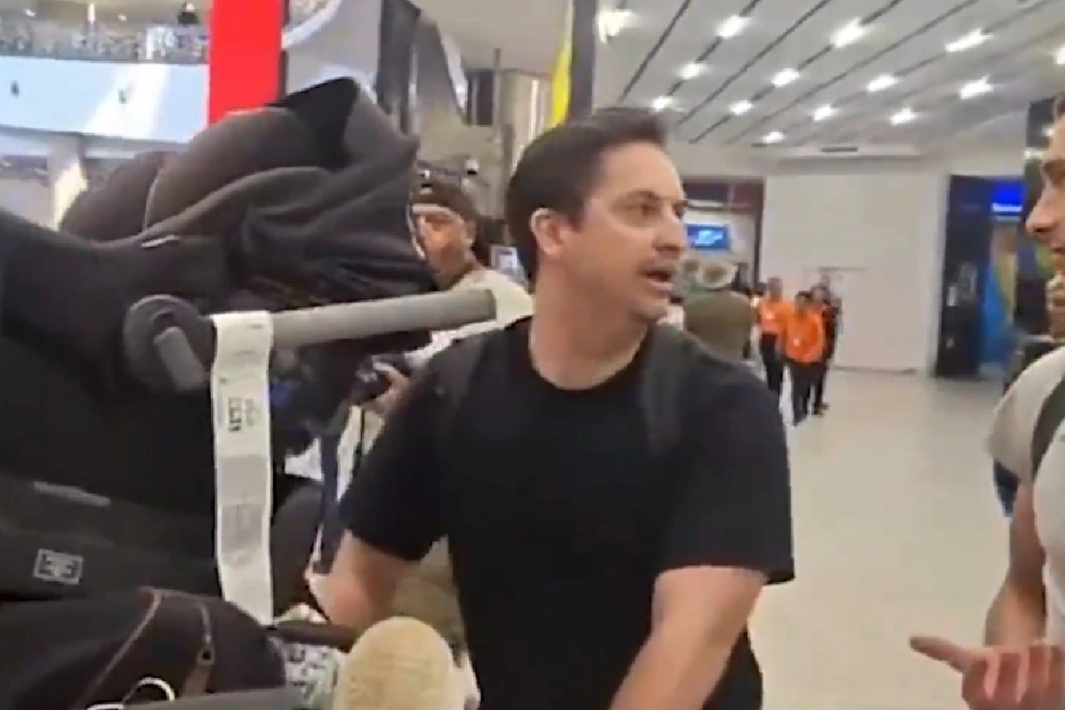 ΝΕΟ ΝΑΖΙ - TA NEA