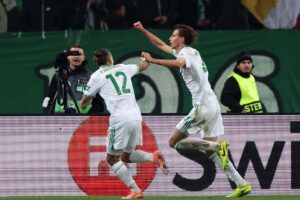 Greek resolve shines as Panathinaikos holds Roma and PAOK fall with honour against Lyon
