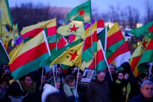 US accused of betraying Kurdish forces